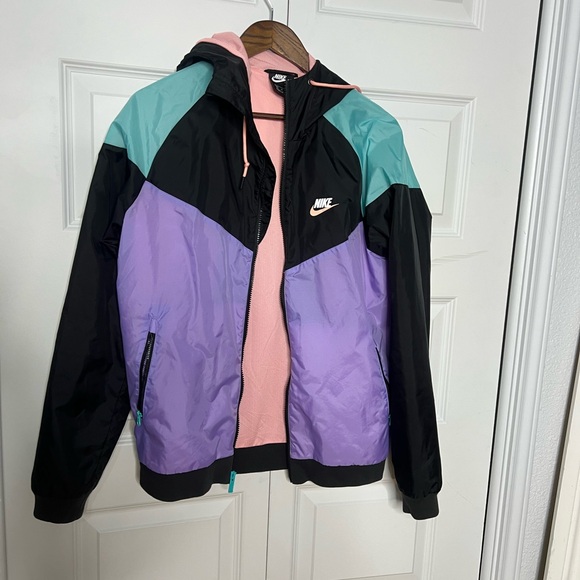 Nike Men's Windrunner Jacket in Space Purple Size Medium - Picture 2 of 8